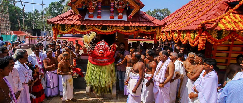 Perumkaliyattam Mahotsavam in Kalliot Devi Temple, Kasargod