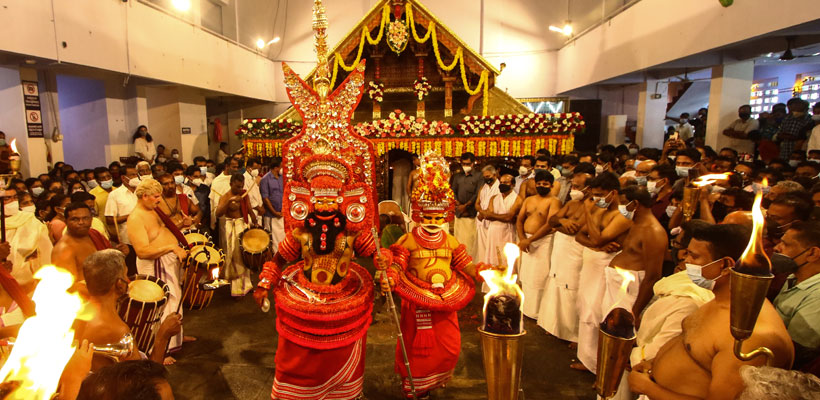 A divine view of Muthappan performance at Parassinikadavu Muthappan Temple in Kannur