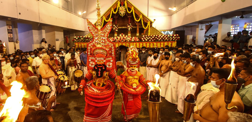 A divine view of Muthappan performance at Parassinikadavu Muthappan Temple in Kannur