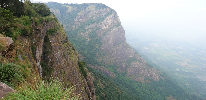 A spectacular view from the Nelliyampathy hills in Palakkad, Kerala.