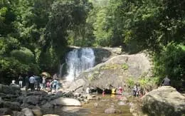 Lakkam Waterfalls Munnar